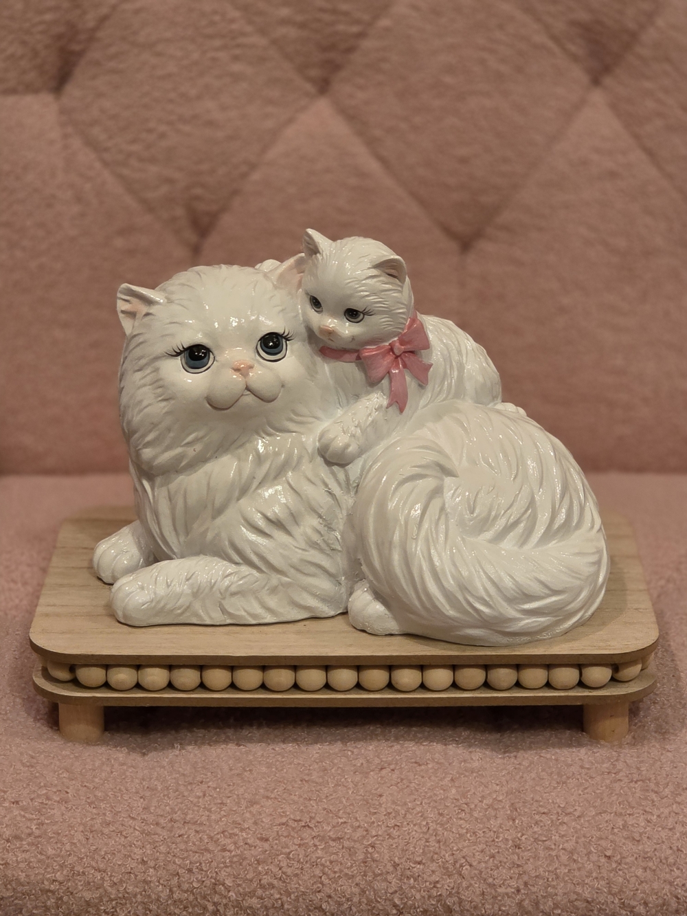 White Ceramic Cat Figurine Set with Pink Ribbon Accent - Decorative Home Accent